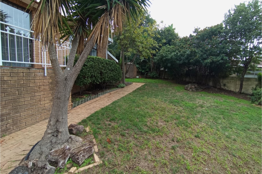 4 Bedroom Property for Sale in Ridgeworth Western Cape